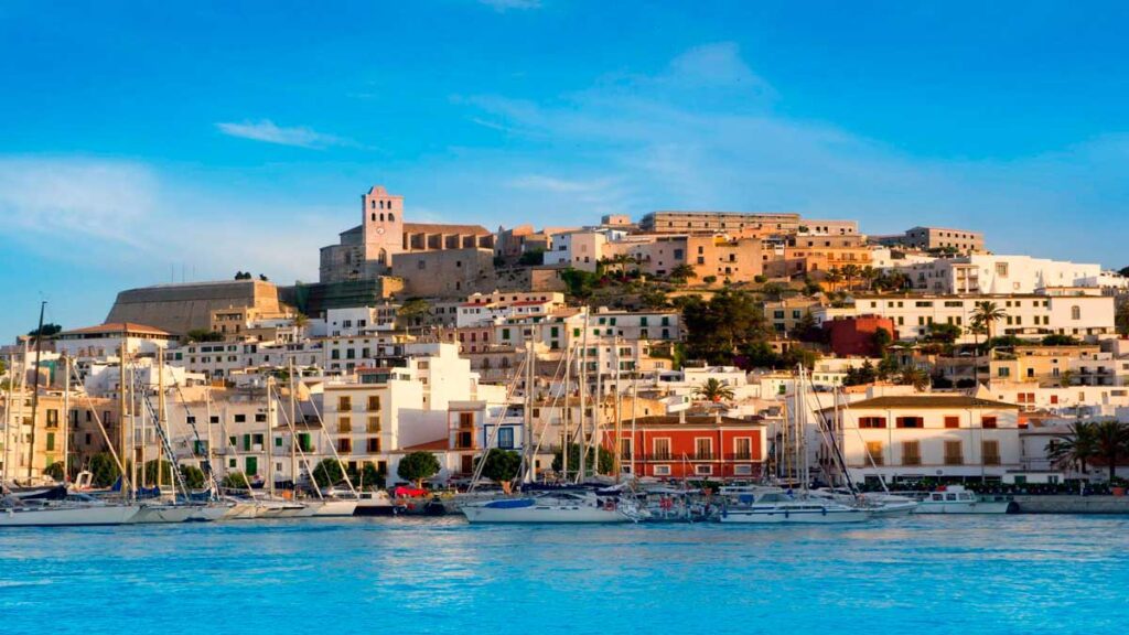 Ibiza - Espanha - A Guide to the Party Island